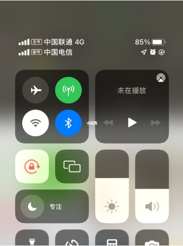 易门苹果手机维修分享iPhone双卡信号解决办法 