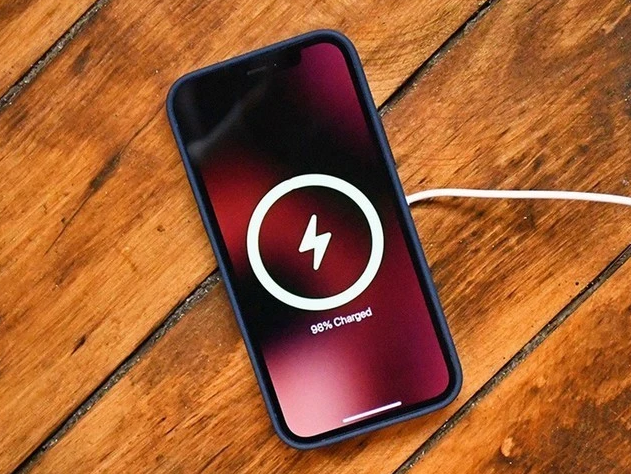 易门苹果手机维修分享iPhone 12可以随便充电吗 